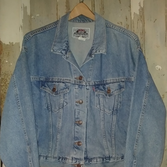 Vintage Levi's Trucker Jacket. - Picture 2 of 6
